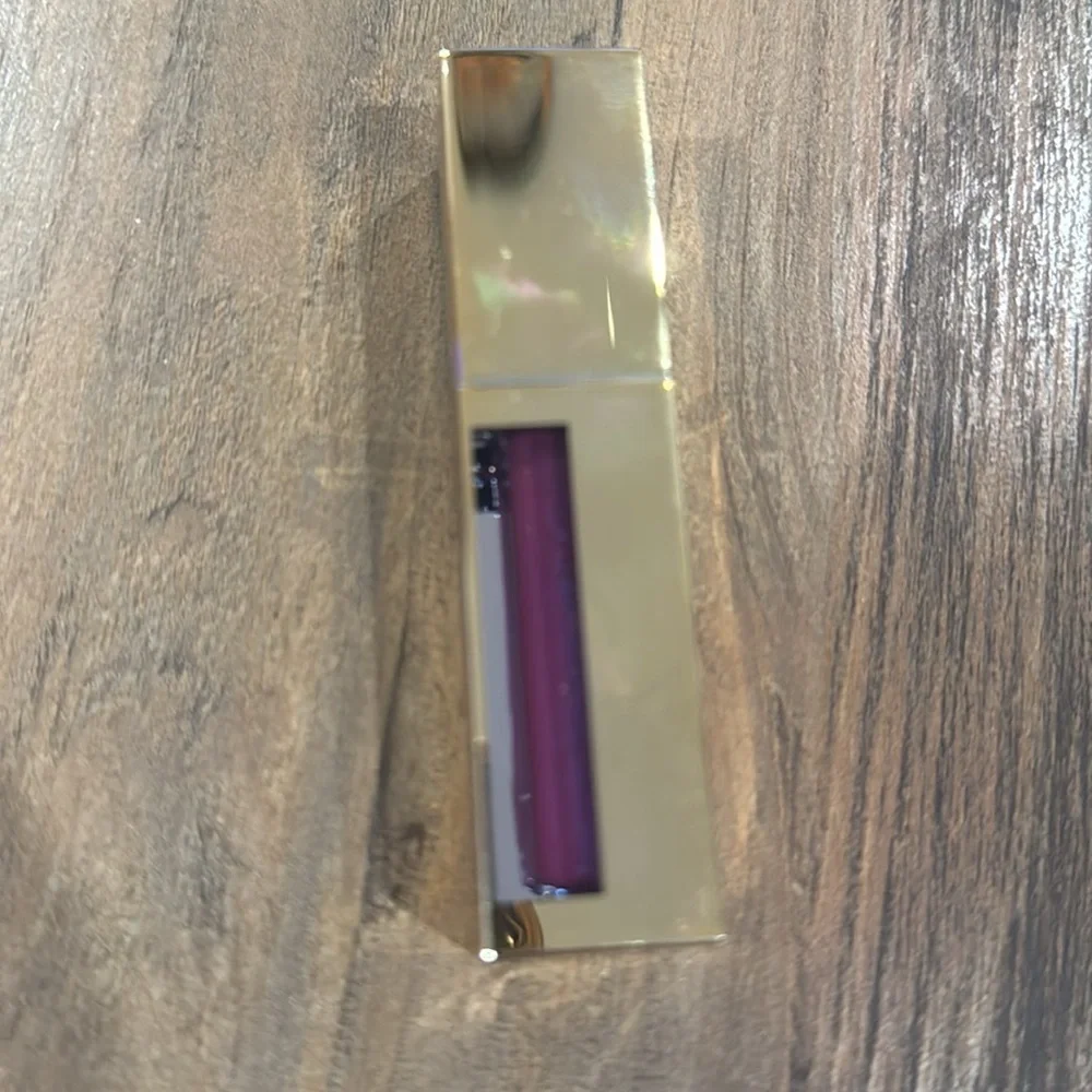 Scott Barnes lipgloss